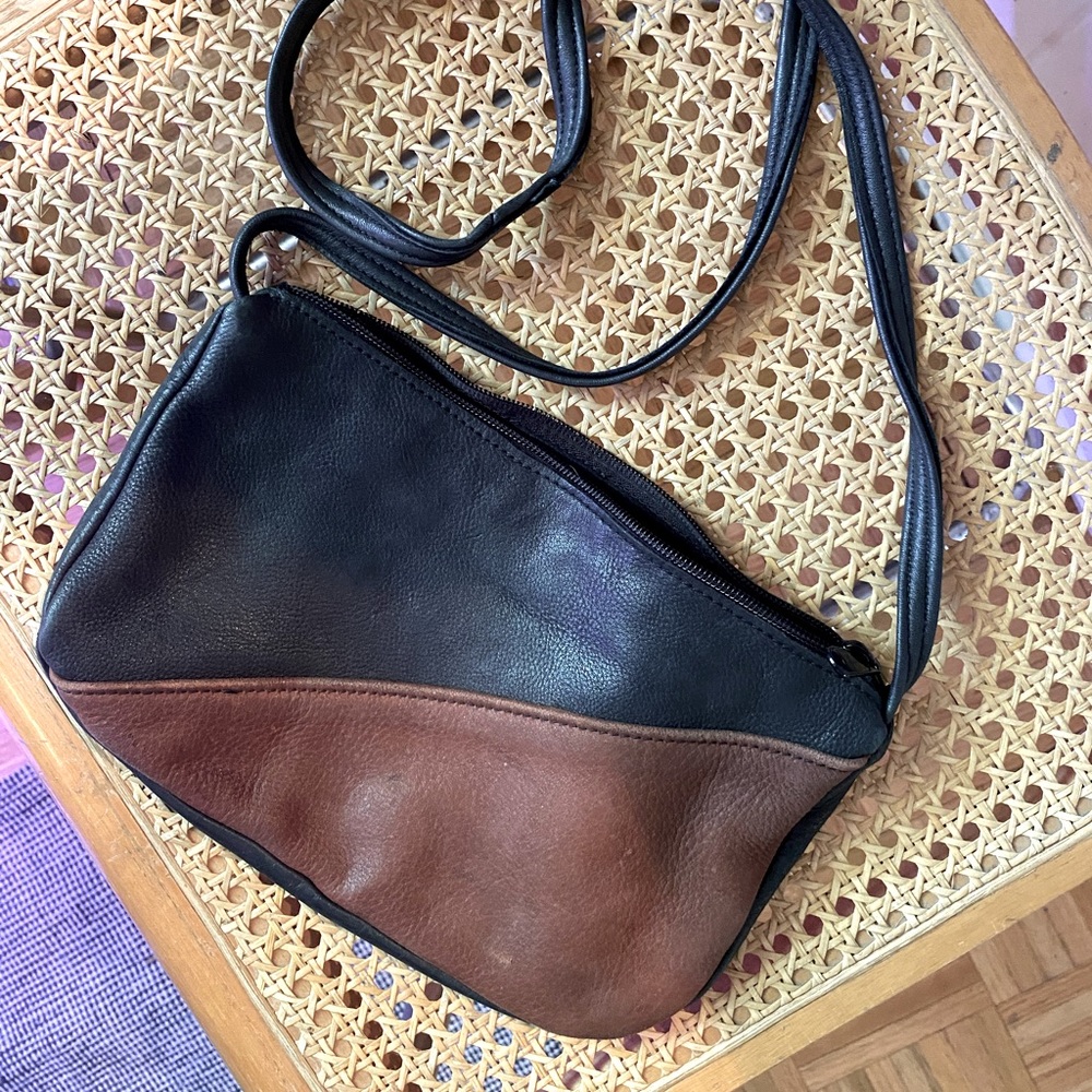 Ravenworks vintage leather crossbody bag 🦌🖤